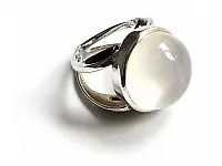 Fine Moon stone Cabochon Silver Ring